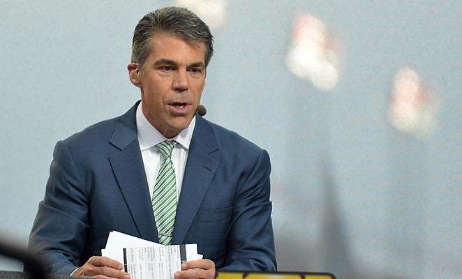 Chris Fowler will pull double duty next season, hosting College Gameday in addition to calling a game.